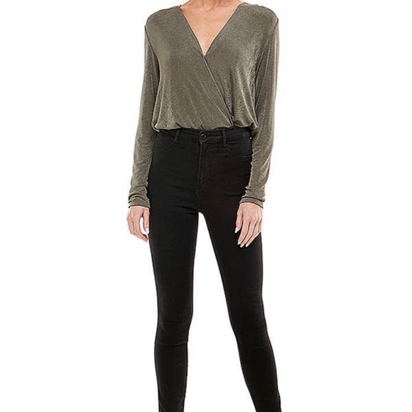 Long sleeve surplice bodysuit - Picture 8 of 8